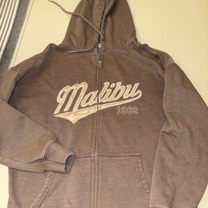 Garage. Brown Malibu 1968 Hoodie